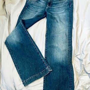 Women’s 7 for all mankind